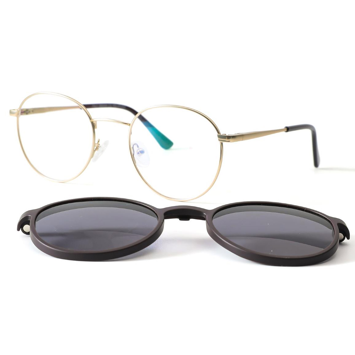 Clip résistant à l'huile sur les lunettes de soleil